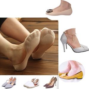 NWOT CAcB Sox Women’s No Show Socks Size M